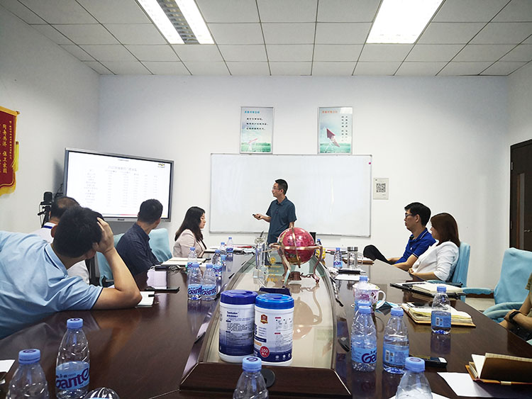 配图12-750.jpg 配图12-750.jpg