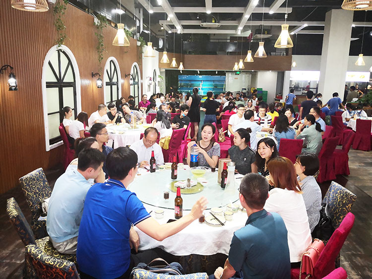 配图16-750.jpg 配图16-750.jpg