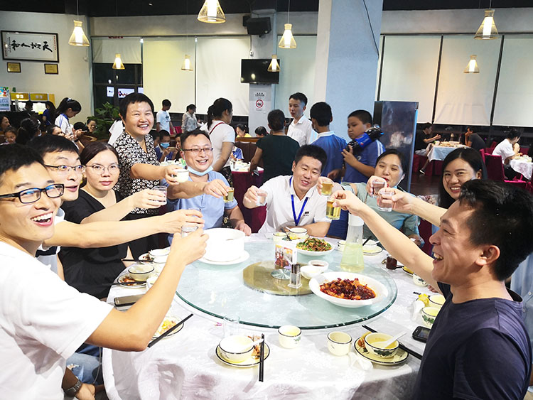 配图17-750.jpg 配图17-750.jpg